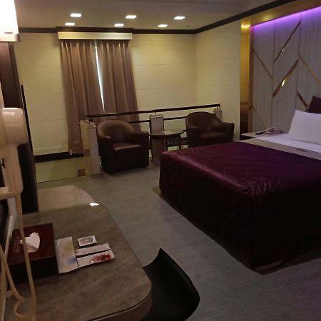 Xin Yuan Motel Ταϊχούνγκ Εξωτερικό φωτογραφία