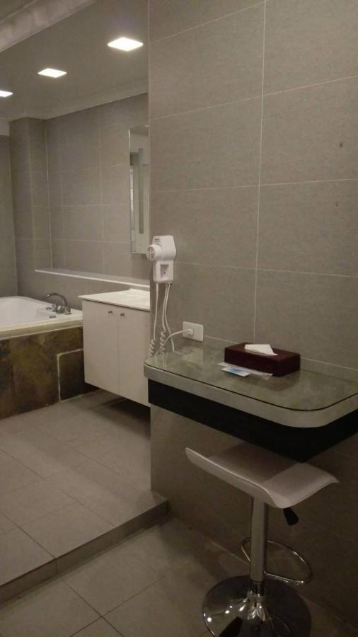 Xin Yuan Motel Ταϊχούνγκ Εξωτερικό φωτογραφία